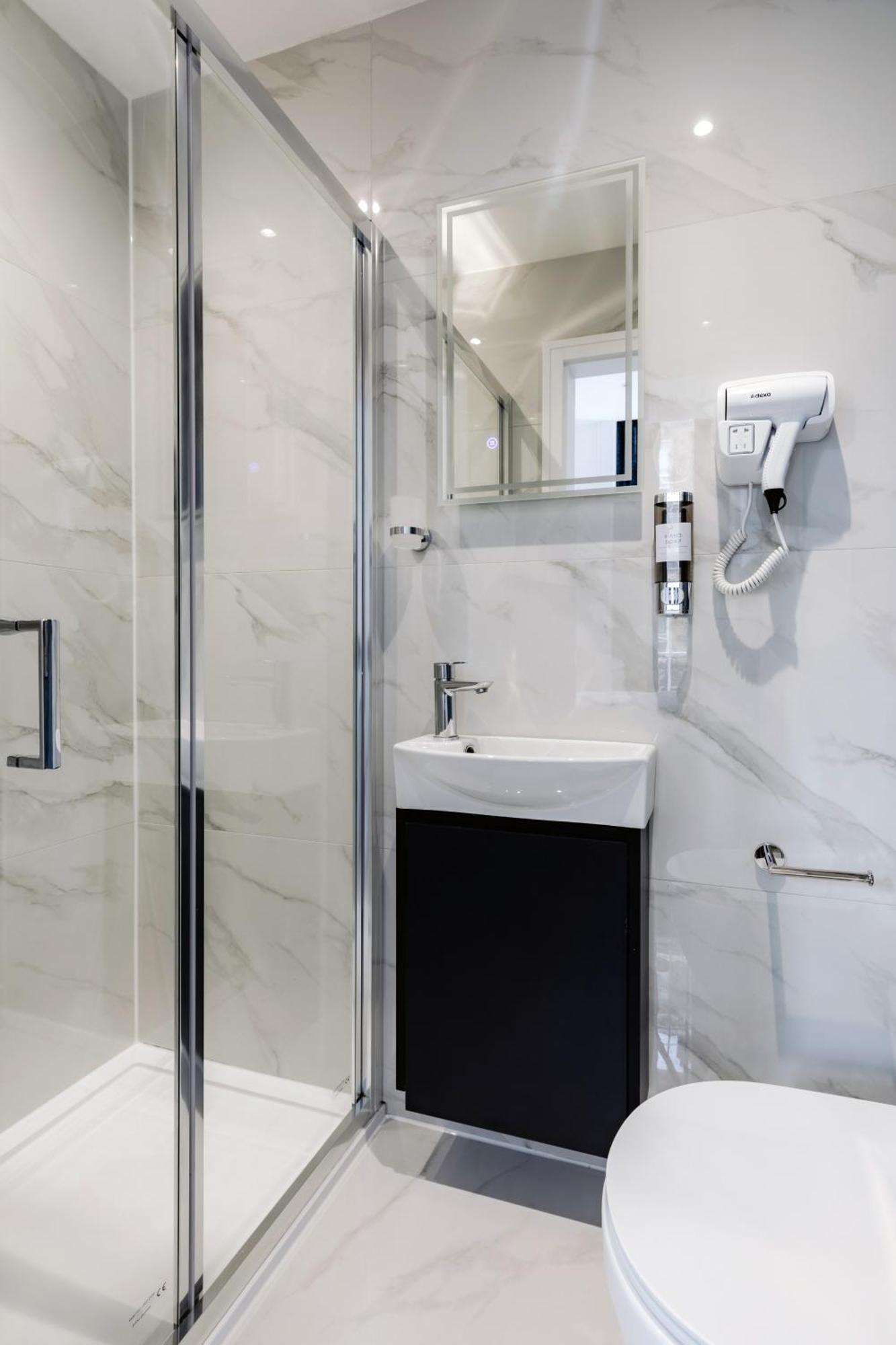 Upper Berkeley Hotel 3*